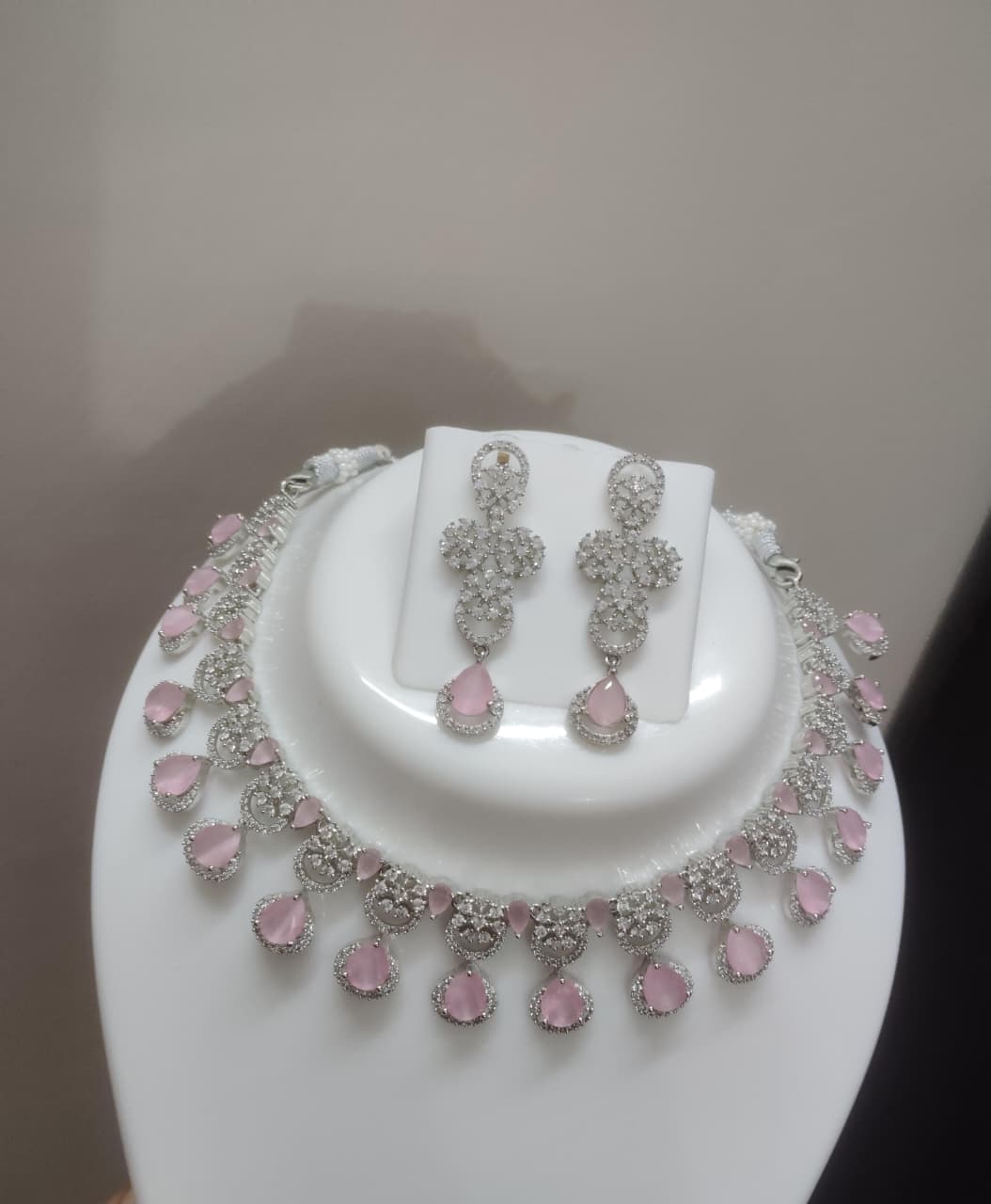 Blush Teardrop Necklace, Mang Tikka & Earrings Set